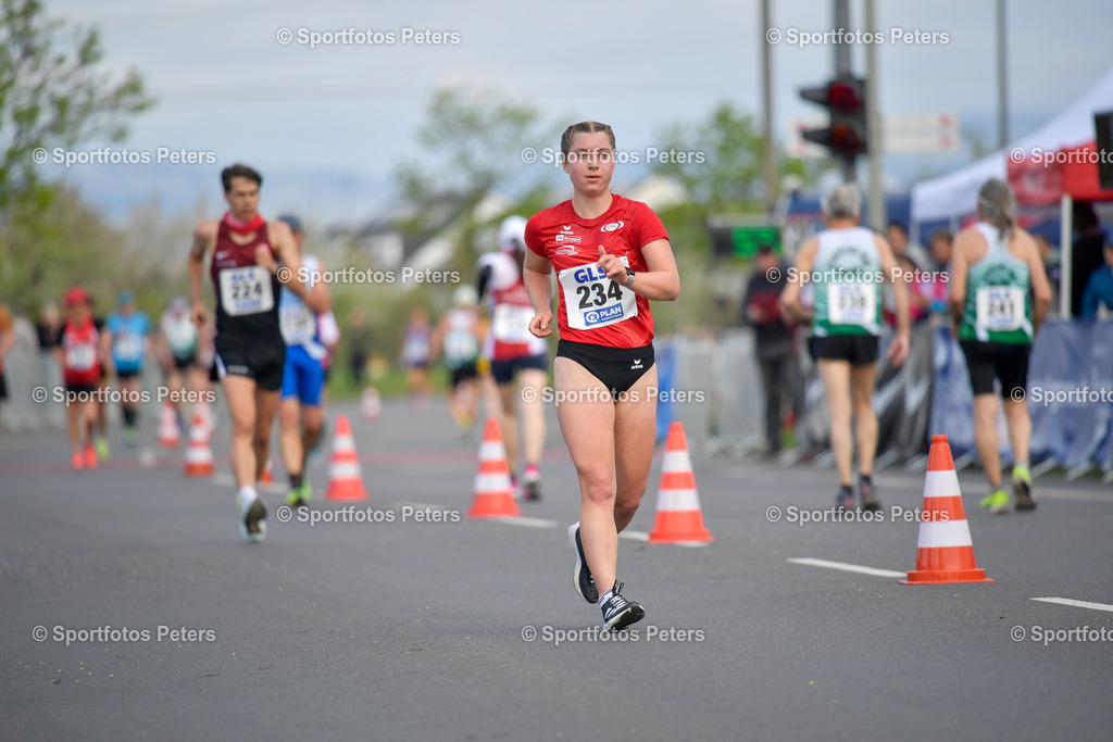 _KP18398_1 | 13.04.2025, xkaix, Leichtathletik Deutsche Meisterschaft 2025, Straßengehen v.l. Anna-Maria Gabriel (OSC Potsdam e.V.) - Realisiert mit Pictrs.com