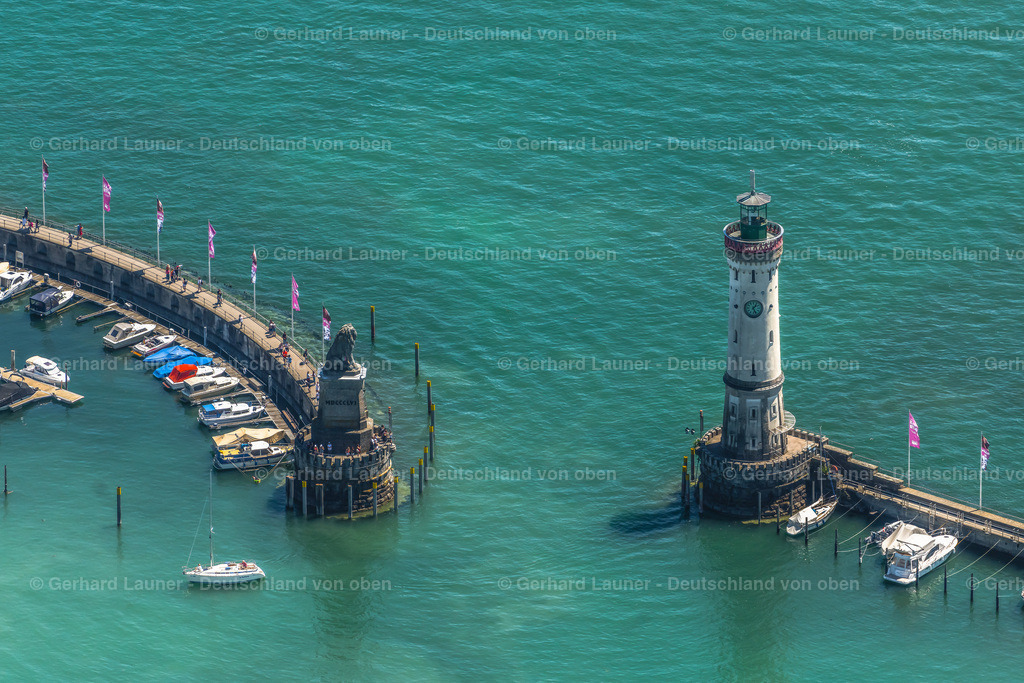 4031509 | LINDAU (BODENSEE) 12.06.2020 Hafeneinfahrt am Ufer des Bodensee in Lindau am Bodensee im Bundesland Bayern, Deutschland. // Port entrance on the shore of Lake Constance in Lindau am Bodensee in the state Bavaria, Germany. Foto: Gerhard Launer