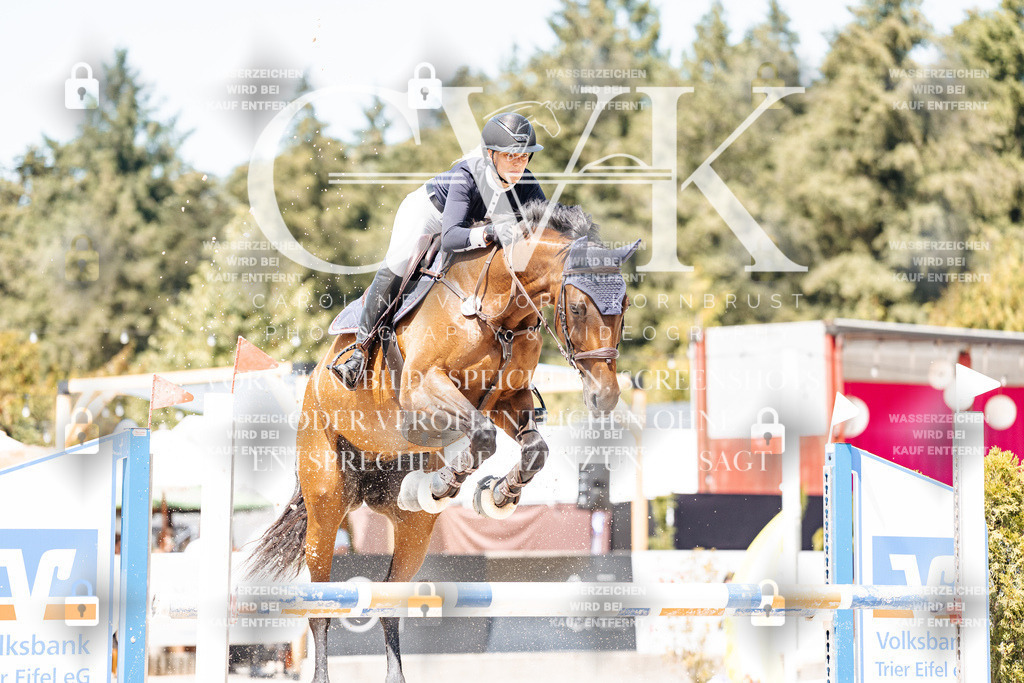 CK900864 | Turnierfotografie Pferdefotografie Trier Rheinland-Pfalz Pferdesport Reitsport Tierfotografie Sportfotografie Pferdevideo Pferdevideografie Equestrianvideography equestrianphotography  - Realisiert mit Pictrs.com