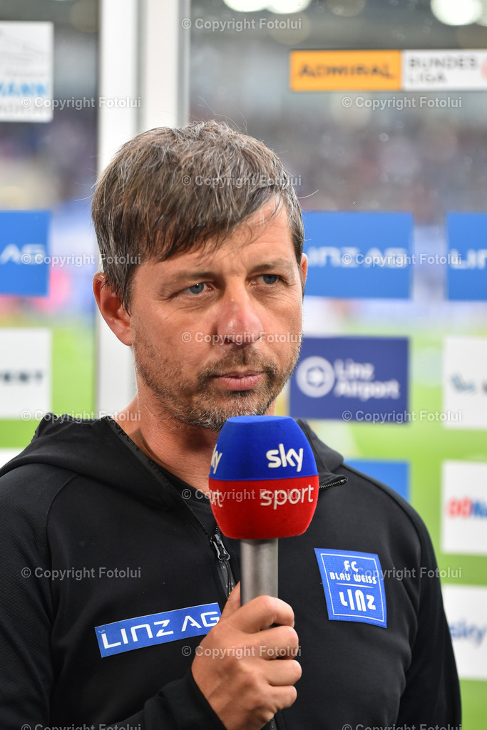 A_LUI_20230806_0013 | SPORT FUSSBALL ADMIRAL BUNDESLIGA  2023/24
FC BLAU WEIß LINZ VS TSV EGGER GLAS HARTBERG
IM BILD: Trainer Gerald Scheiblehner (FC Blau Weiß Linz)
FOTO:FOTOLUI/UW