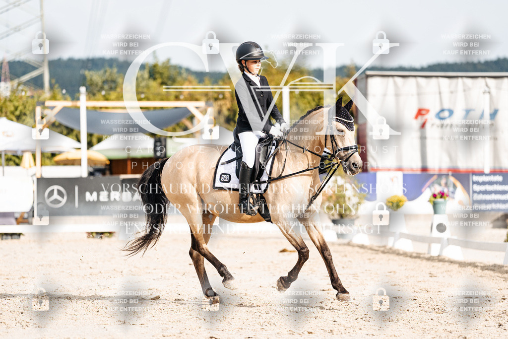 CK904227 | Turnierfotografie Pferdefotografie Trier Rheinland-Pfalz Pferdesport Reitsport Tierfotografie Sportfotografie Pferdevideo Pferdevideografie Equestrianvideography equestrianphotography  - Realisiert mit Pictrs.com