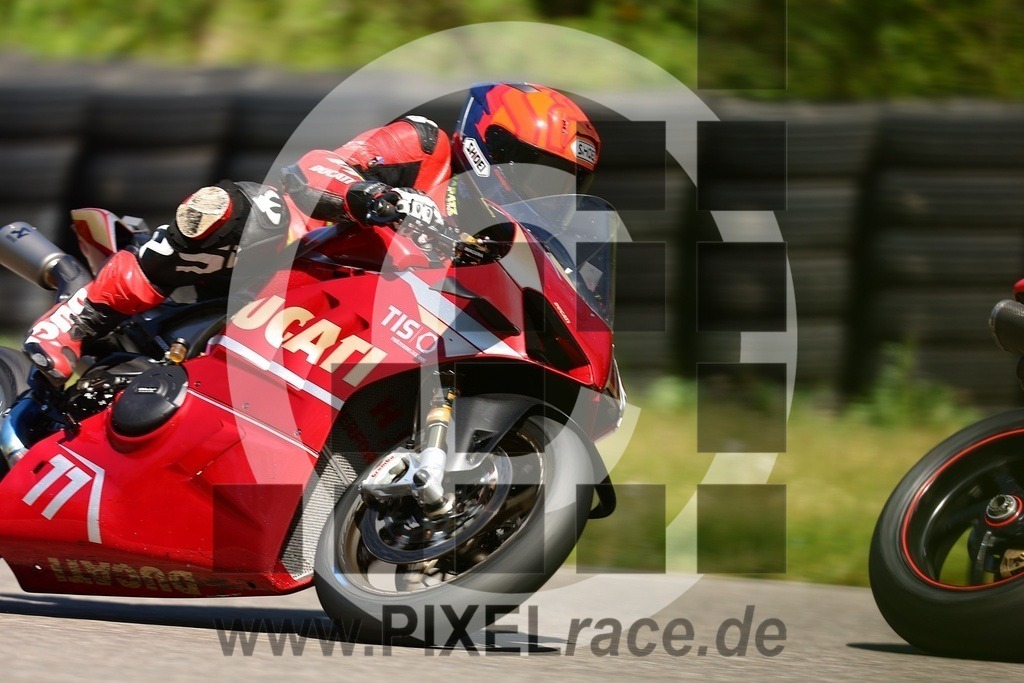 0110-20260426_01990 | Schöne Erinnerungen an spannende Momente - das festzuhalten ist unser Job. PIXELrace.de ist seit 2003 auf den Rennstrecken Europas unterwegs um die Action draußen beim Fahren und die wunderbare Stimmung imm Fahrerlager für euch einzufangen.