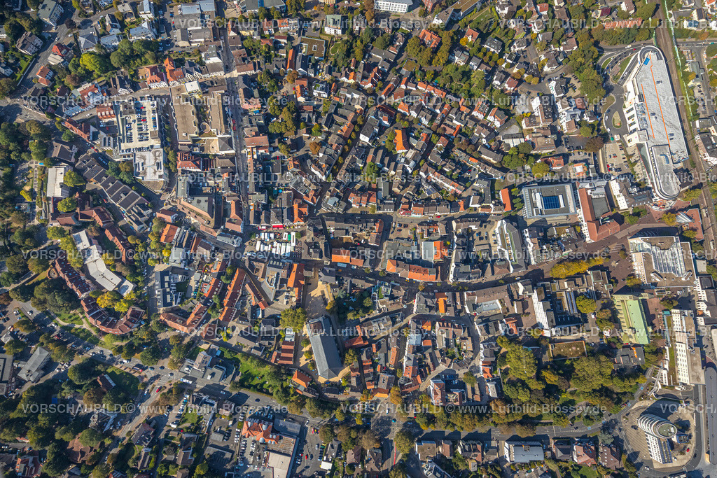 Unna220902760 | Luftbild, City, Stadtkirche in der Altstadt, Wochenmarkt, Einkaufszentrum Neue Mühle, Unna, Ruhrgebiet, Nordrhein-Westfalen, Deutschland