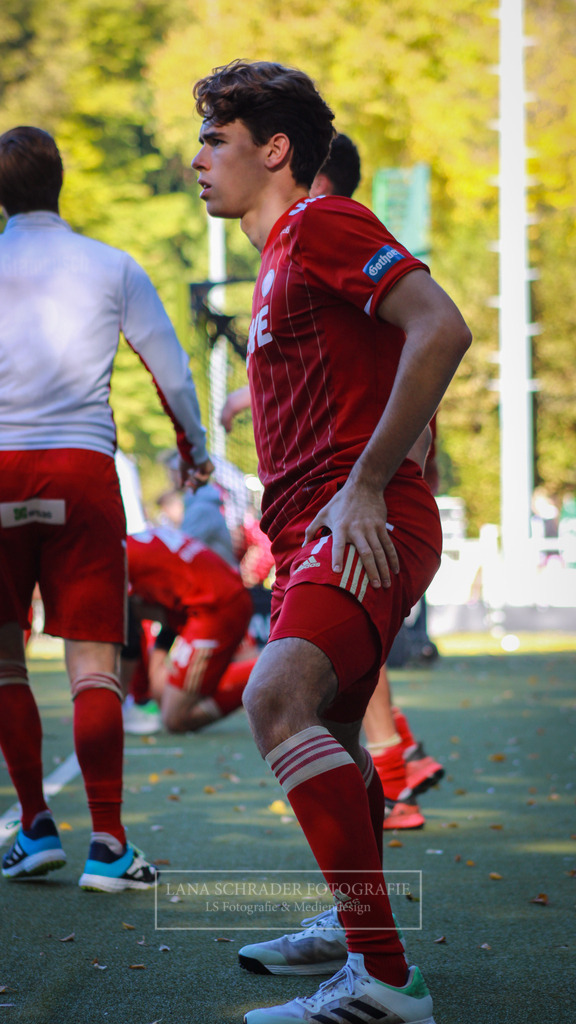 Rot - Weiß Köln - Havesterhuder THC 09.10.22-52 | lanaschraderfotografie - Realisiert mit Pictrs.com