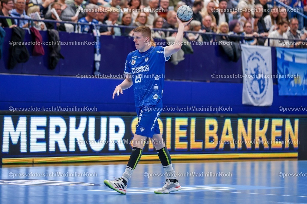 xkwix12042602028 | 2026.04.12, xkwix, Handball, HBL, TBV Lemgo Lippe -  Füchse Berlin, PHOENIX CONTACT arena, 28.Spieltag, Saison 2025 / 2026: Niels Versteijnen (TBV Lemgo Lippe #25) DFB regulations prohibit any use of photographs as image sequences and or quasi-video. Photo: xKamilxWilkowskixPressefotoKochx