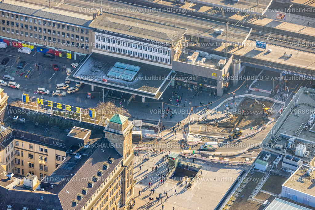 Essen260100913 | Luftbild, StraßenBaustelle am Bahnhofsvorplatz und Eingang, Willy-Brandt-Platz, Stadtkern, Essen, Ruhrgebiet, Nordrhein-Westfalen, Deutschland