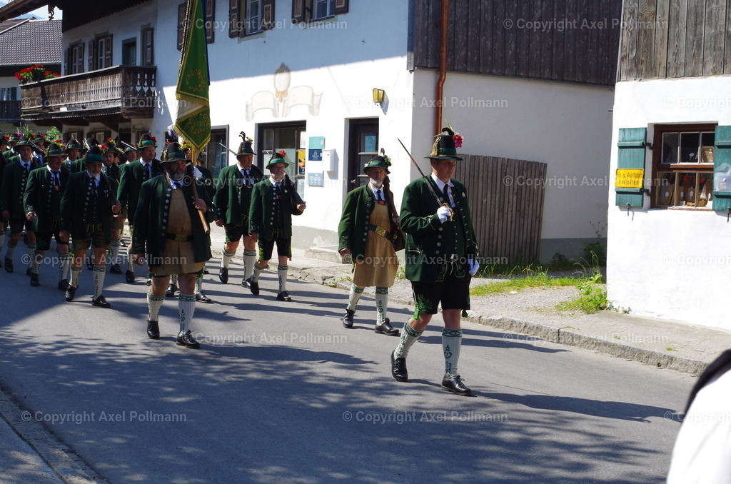 IMGP3744 | fotografiert von Axel PollmannLeonhardi Wallfahrt Benediktbeuern und Murnau, Fronleichnam, Fasching, Landschaft im Loisachtal und Benediktbeuern  - Realisiert mit Pictrs.com