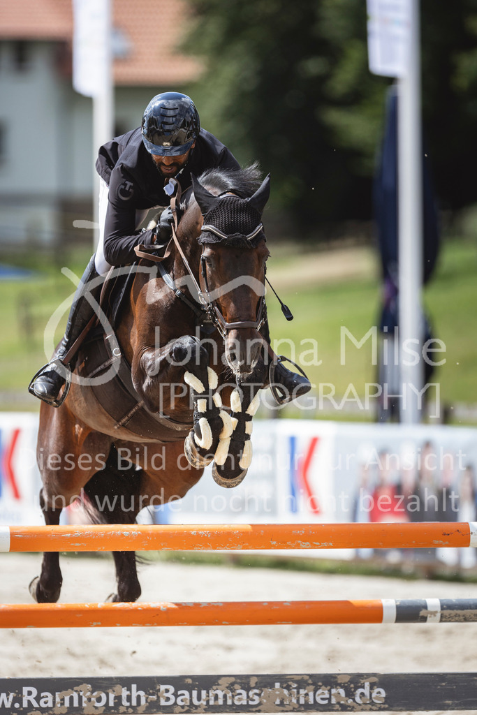 240714_BHO_M2-Spr-2-349 | Deine schönsten Turniermomente als professionelle Fotos! Entdecke hochwertige Pferdesport-Fotografie im Online-Shop. Jetzt Fotos finden & bestellen!