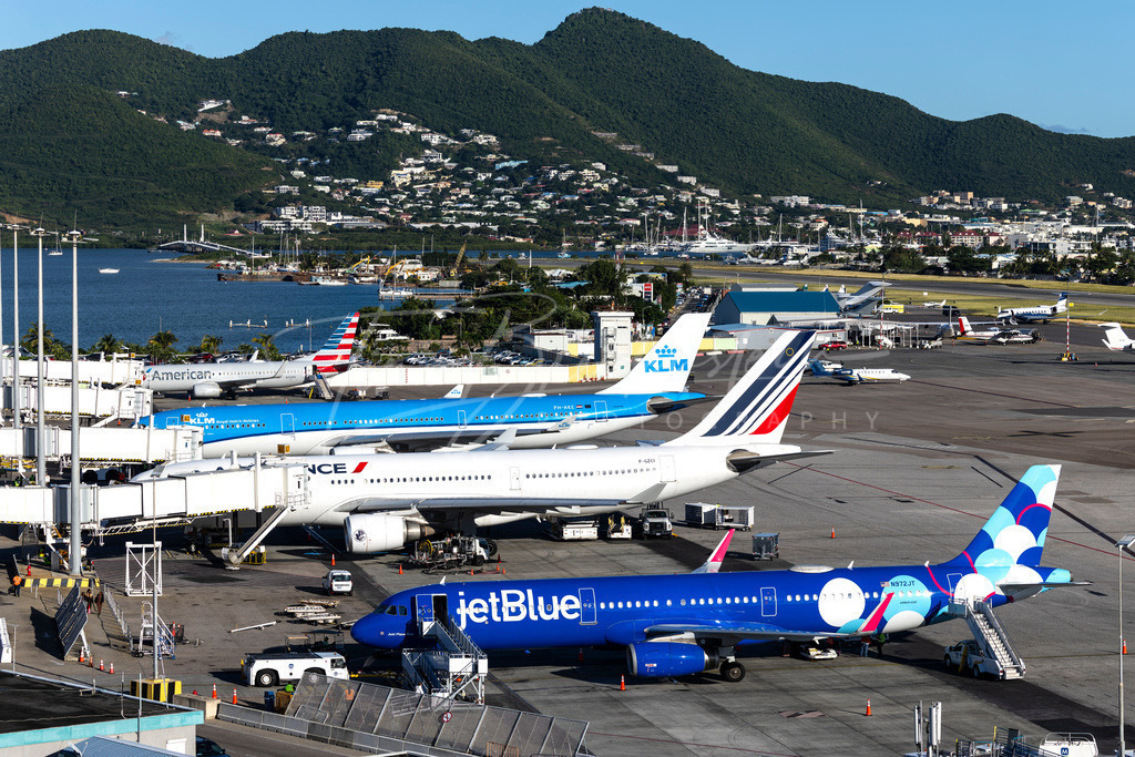 20250108-822A7333 | Buy high-quality aviation and travel photography prints by professional photographer Timo Breidenstein. Authentic images, professionally printed, worldwide shipping. - Realisiert mit Pictrs.com