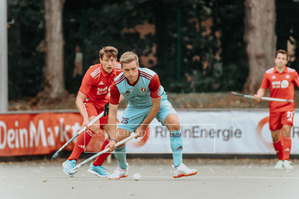 Herren_Bundesliga_02_F_RWK-UHC_21.09.25_Köln (370 von 471) | lanaschraderfotografie - Realisiert mit Pictrs.com