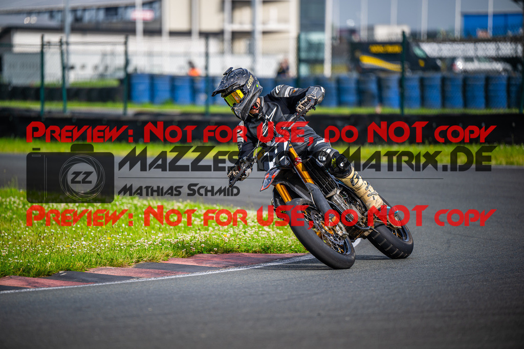 MaZZes_FotoMatrix_240621_6021986_9455 | ROT