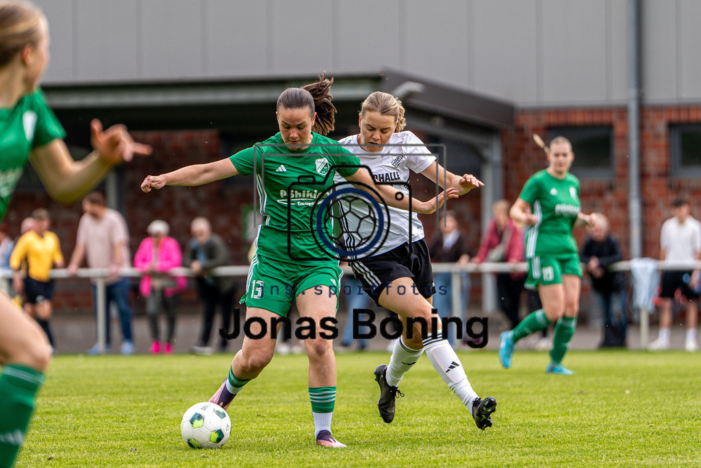 Fußball I Frauen I Saison 2025-2026 I Oberliga Niedersachsen I 22. Spieltag I TuS Lutten - DJSK-SV Bunnen I 00075 | jns.sportfotos - Realisiert mit Pictrs.com