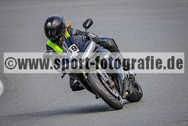 spof8511 | Professionelle Fotos von Sportveranstaltungen, aber auch Hochzeiten und anderen Events. - Realisiert mit Pictrs.com