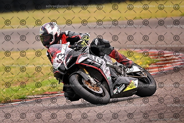 25bt02-0172 | markuskiefer.com - Realisiert mit Pictrs.com
