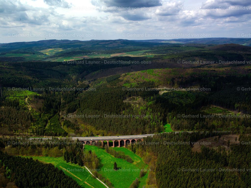 2524146 | Autobahnbrücke über den Asbachgrund mit Blick auf das Knüllgebirge