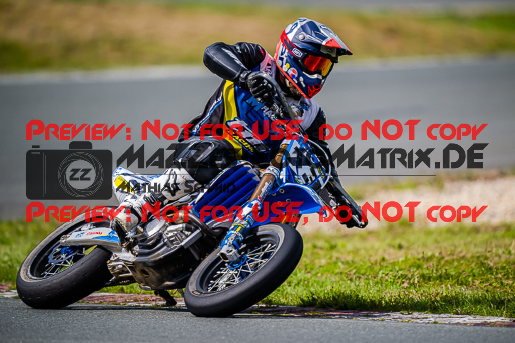 MaZZes_FotoMatrix_220904_9920 | UE40