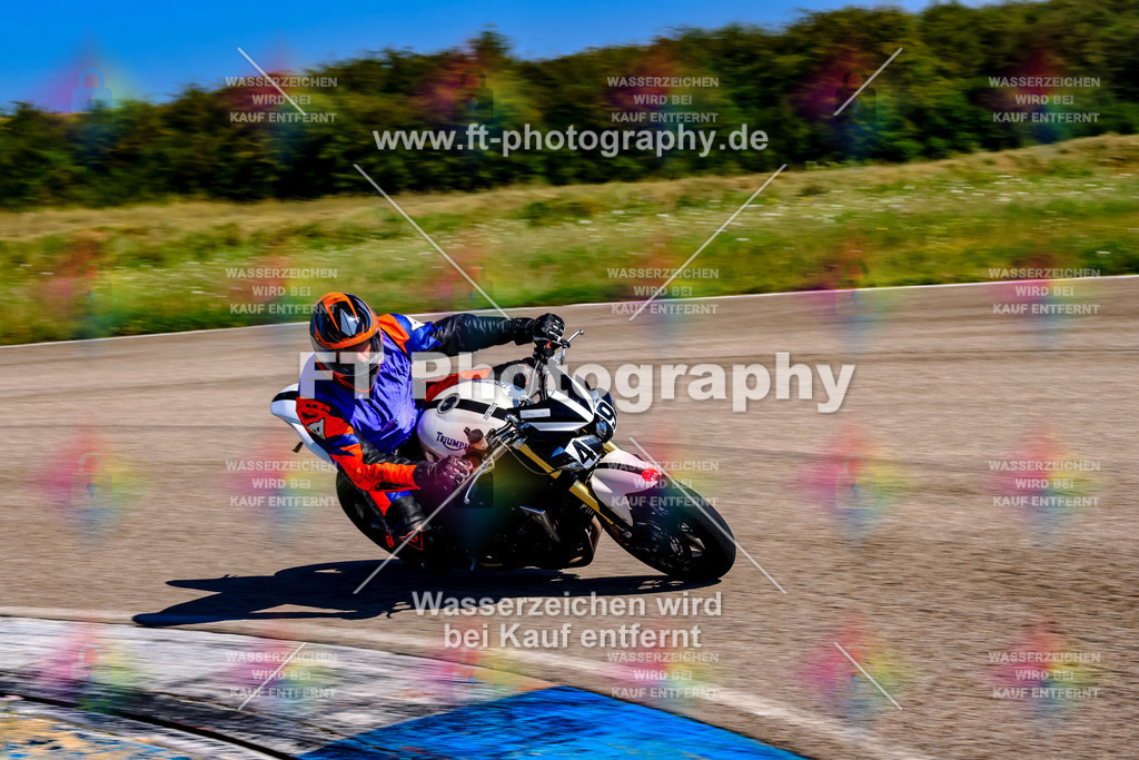 049-2977 | Hier findet Ihr Bilder von Touristenfahrten auf der Nürburgring Nordschleife oder von anderen Veranstaltungen die ich besucht habe. Viel Spass beim Durch Schauen 