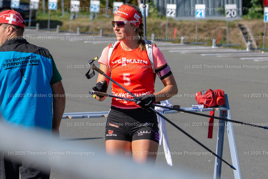 Deutsche Meisterschaften Biathlon 2018 | Deutsche Meisterschaften Biathlon 2018, Massenstart Frauen am 15.09.2018 in der DKB SKI ARENA in Oberhof, (Deutschland)

Bild: Luise Kummer vom SV Frankenhain / BwO (5) - Realisiert mit Pictrs.com