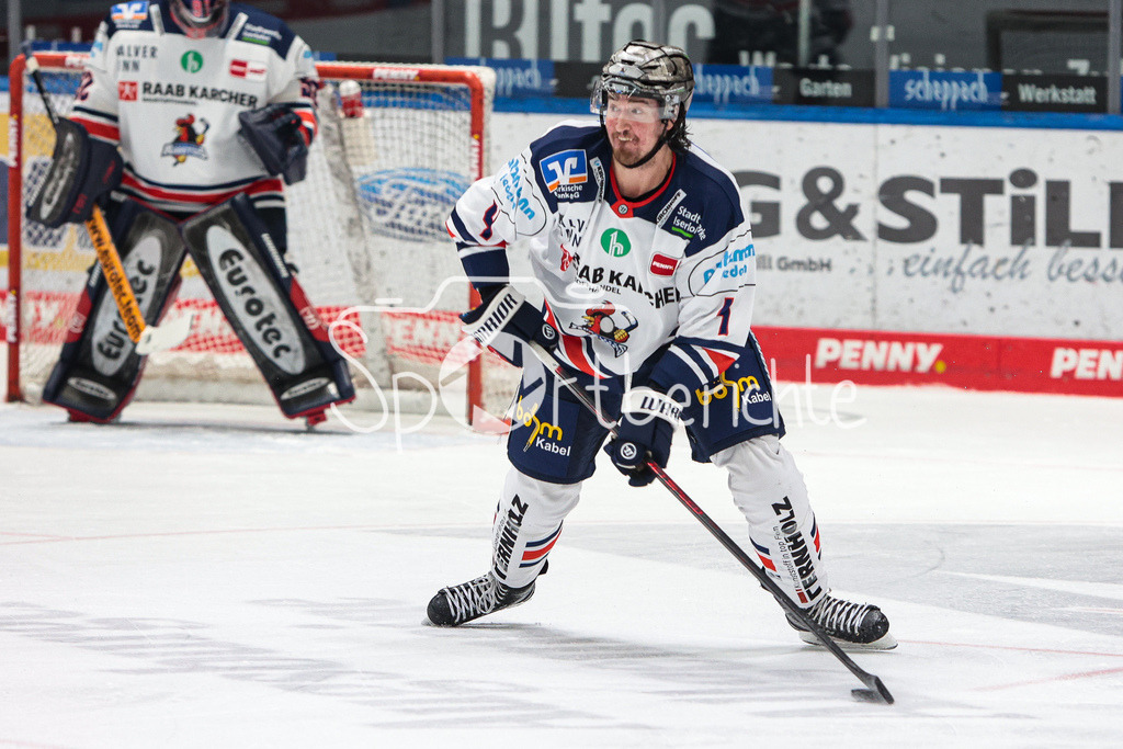 Augsburger Panther - Iserlohn Roosters | Christopher BIGRAS (ISR #4) am Puck