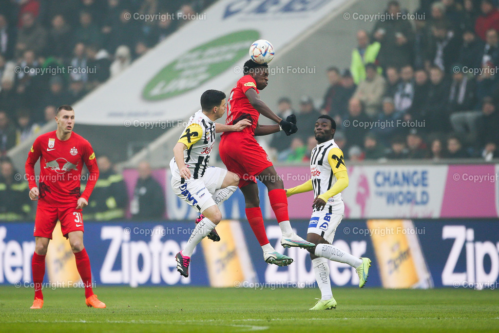 A_LUI_20230312_0007 | SPORT FUSSBALL ADMIRAL BUNDESLIGA 2022/23 LASK VS FC RED BULL SALZBURG
IM BILD: Peter Michorl (Lask), Lucas Gourna-Douath (Red Bull Salzburg)
FOTO:FOTOLUI/UW