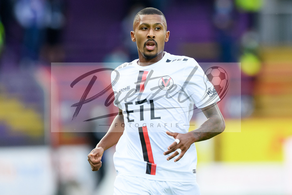 OSNVKO2021090620210906_167 | Fussball, Herren: Florian Heister (FC Viktoria Koeln) schaut beim Spiel der 3. Liga zwischen VfL Osnabrueck und FC Viktoria Koeln im Stadion an der Bremer Bruecke am 06.09.2021 in Osnabrueck, Deutschland.DFB / DFL REGULATIONS PROHIBIT ANY USE OF PHOTOGRAPHS AS IMAGE SEQUENCES AND/OR QUASI-VIDEO. - Realisiert mit Pictrs.com