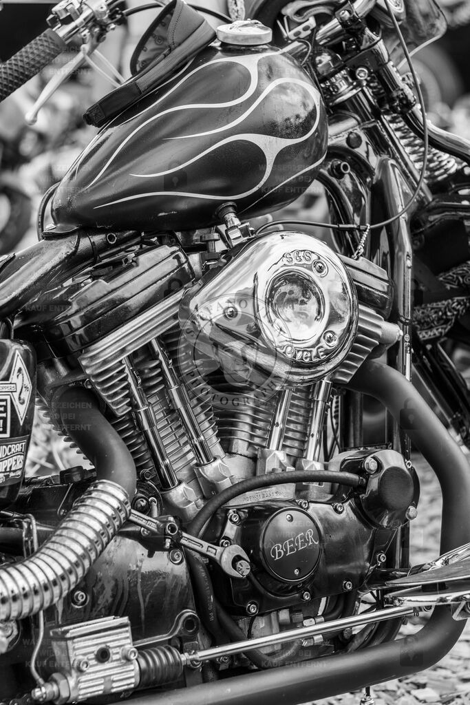 V2Engine | sviani - Realisiert mit Pictrs.com