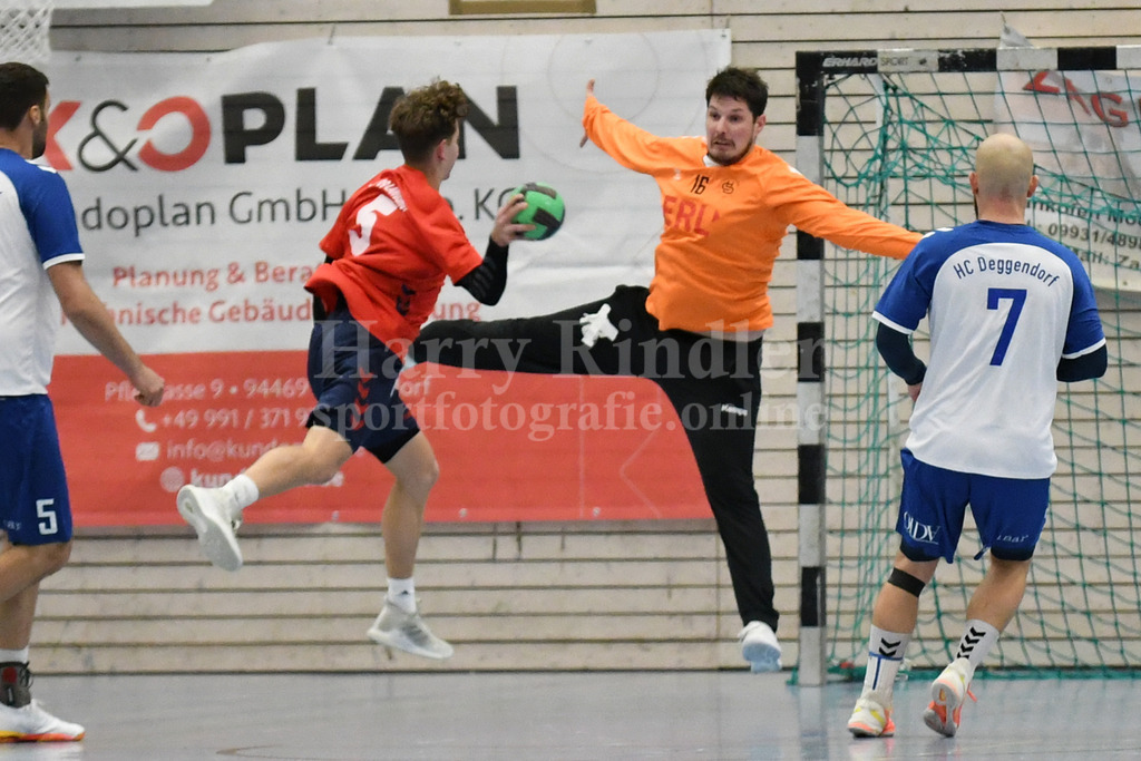 NI5_3638 | Dennis  Eberhardt (HC Deggendorf  #16) - Realisiert mit Pictrs.com