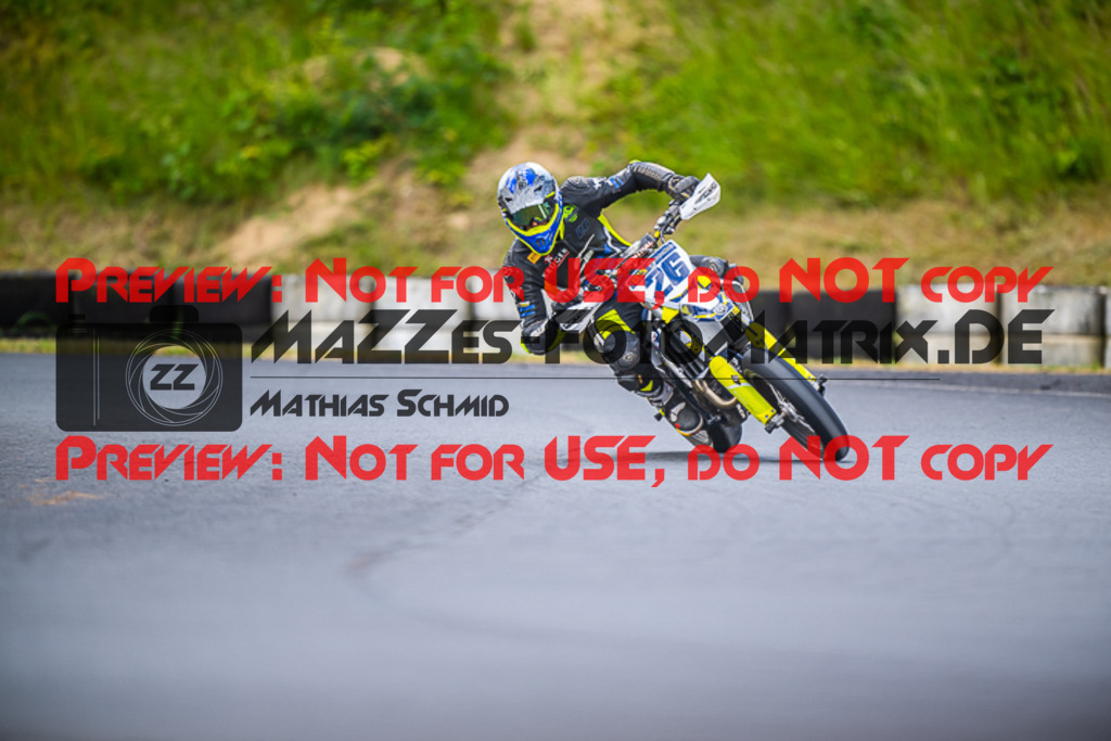 MaZZes_FotoMatrix_220528_0366 | Fotograf Mathias Schmid
Sportfotograf,
Eventfotograf,
Hochzeitsfotograf,
Portraitfotograf