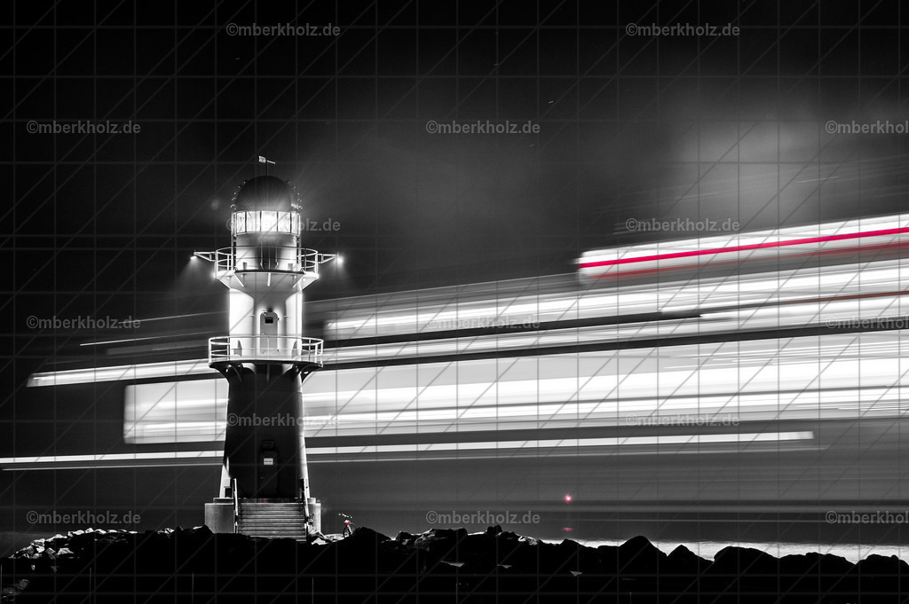 3_MBE9222-sw | Bildkunst Warnemünde, Fotokunst Warnemünde, Fotostudio Rostock Warnemünde, Technologiecampus, Onlinedruckerei, Fotokunst Warnemünde, Ostseebad Warnemünde 