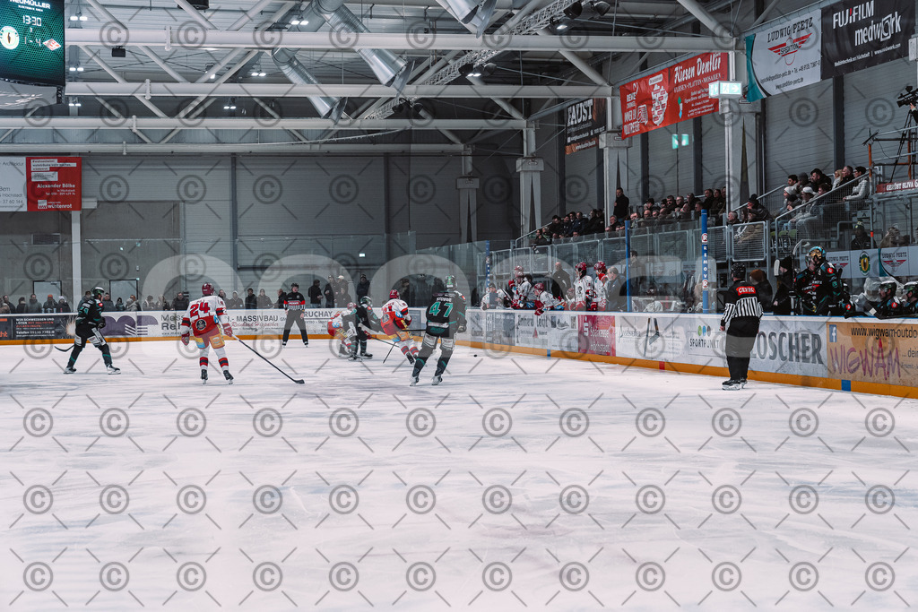 Alligators_vs_Deggendorf_30_11_2025-084 | Höchstadt Alligators Fotogalerie: Eishockey-Action aus Franken. Professionelle Spielfotos, Portraits & Stadionbilder zum Download. Jetzt entdecken! - Realized with Pictrs.com