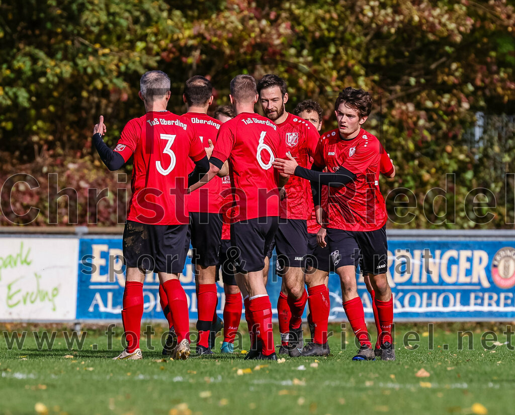 2023-11-05_039_FC_Herzogstadt_gegen_TuS_Oberding | Erding, Deutschland, 05.11.2023:
Fußball, Kreisklasse 2023 / 2024, 14. Spieltag, FC Herzogstadt gegen TuS Oberding, Endergebnis: 4:5

Jubel nach dem 0:2 durch Sebastian Stemmer (TuS Oberding, #7)

Foto: Christian Riedel / fotografie-riedel.net