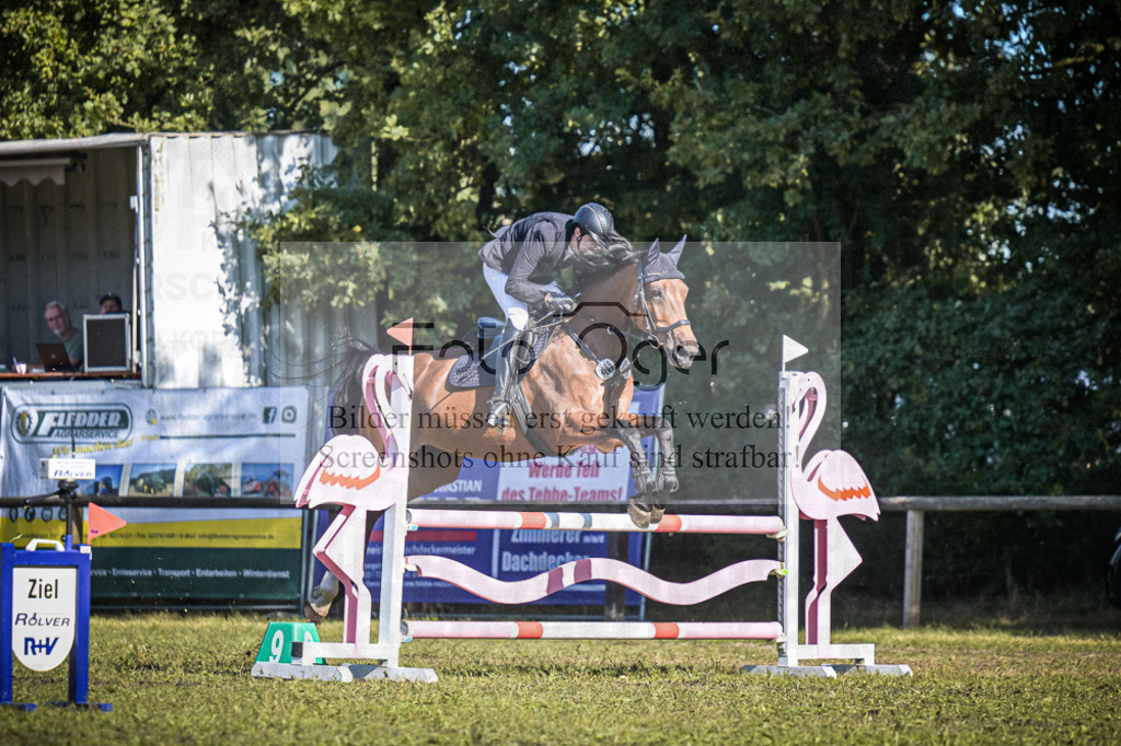 DOS_1210 | Entdecke hochwertige Reitturnierfotos von Foto Oger. Professionell, emotional und authentisch – jetzt Lieblingsmomente im Shop bestellen.Deutschlandweite Turnierfotografie. - Realisiert mit Pictrs.com