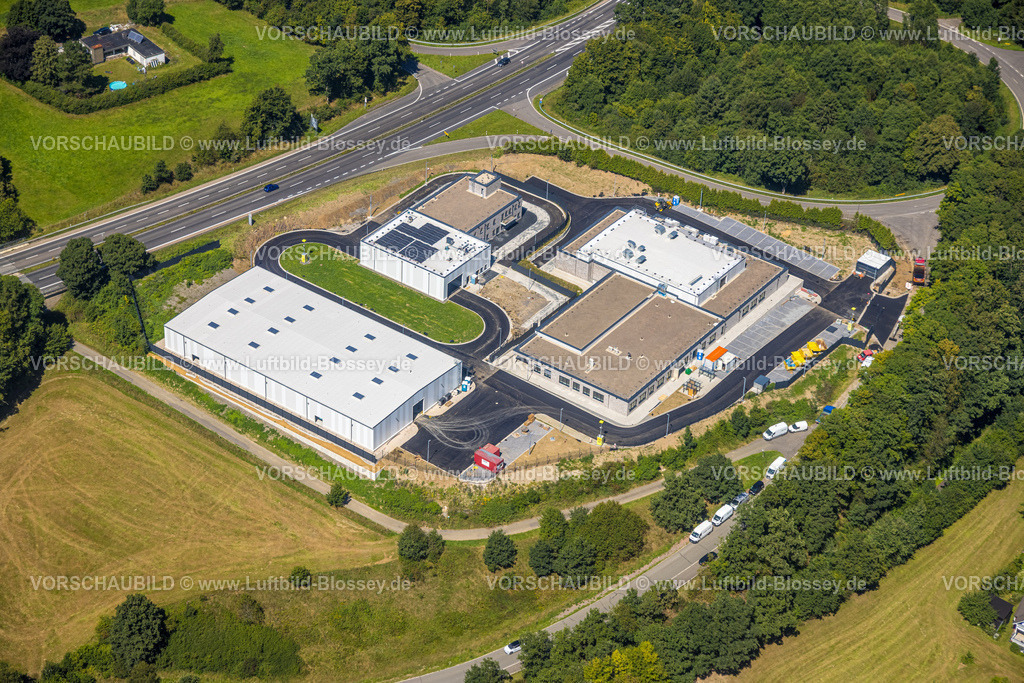 Olpe250810435 | Luftbild, Gewerbegebiet Rosenthal, Baustelle für neues Trainingszentrum der Polizei NRW, Olpe-Stadt, Olpe, Sauerland, Nordrhein-Westfalen, Deutschland
