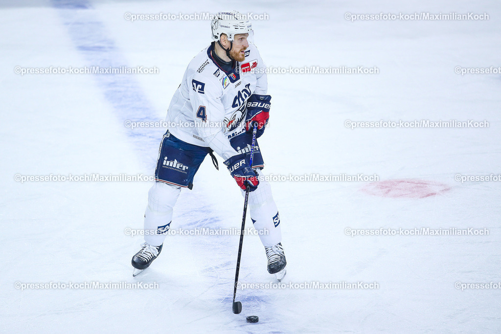 KoeDEL08032402116 | 08.03.2024, Köln, Eishockey, Penny DEL, 52. Spieltag, Lanxess-Arena, Kölner Haie - Adler Mannheim: Korbinian Holzer (Adler Mannheim)