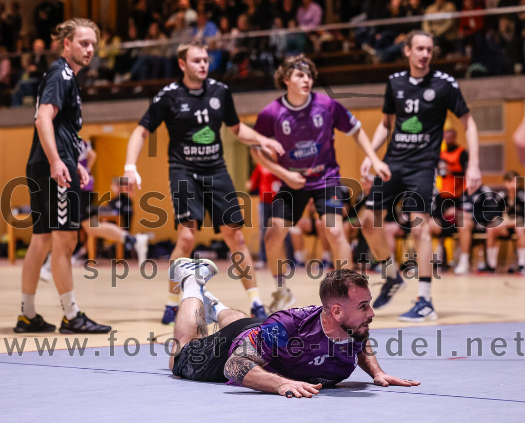 2024-11-09_051_SpVgg_Altenerding_gegen_TV_Altoetting | Erding, Deutschland, 09.11.2024:Handball, Bezirksoberliga Männer 2024 / 2025, 6. Spieltag, SpVgg Altenerding gegen TV Altötting, Endergebnis: 26:22Sebastian Forster (SpVgg Altenerding, #13)Foto: Christian Riedel / fotografie-riedel.net