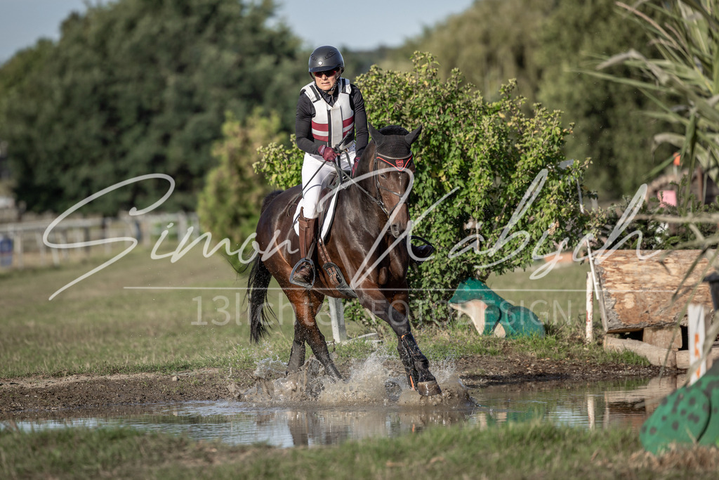 20250907-_3LI8664 | Tierfotografie Pferde, Hunde, Katzen, Haustiere.
Turnierfotografie Reitturniere, Reiten, Springreiten, Dressur in Hanau, dem Main-Kinzig-Kreis und dem Rhein-Main- Gebiet um Frankfurt