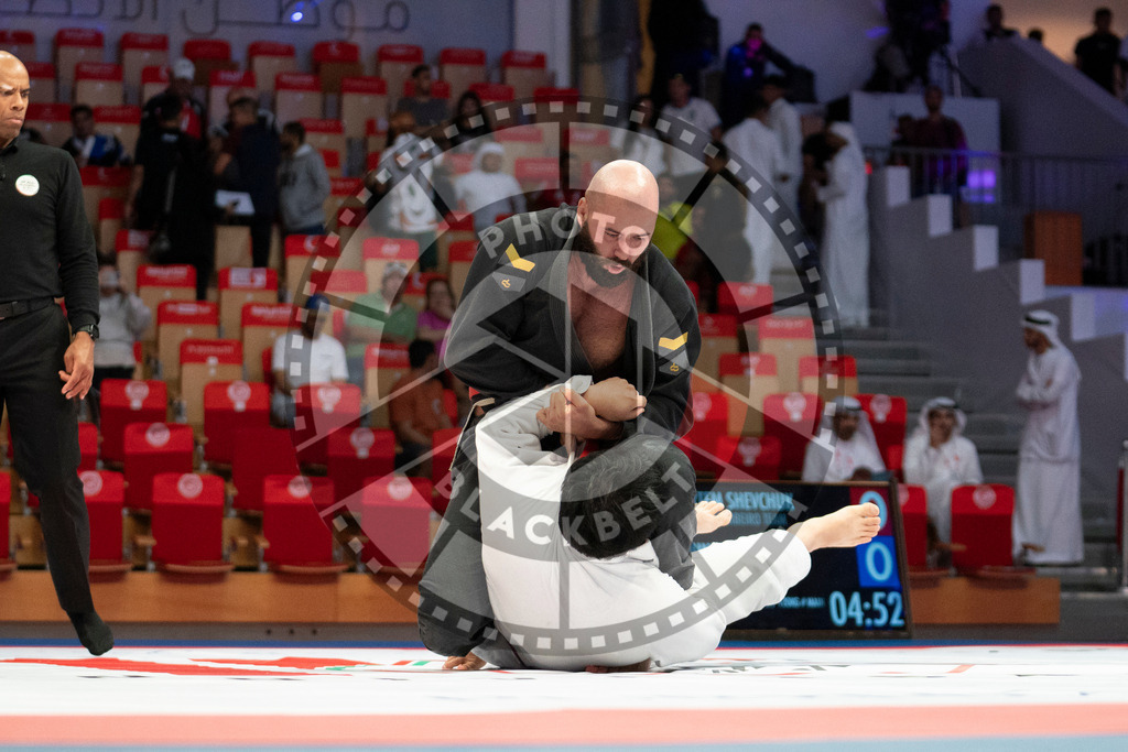20231109PBB6833 | Fighters compete during the AJP World Professional Championship in the Mubadala Arena in Abu Dhabi, Arab United Emirates, on November 9, 2023.