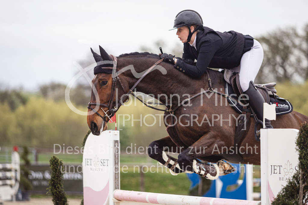 250417_Frühlingsfest_Springpferde-M-129 | Deine schönsten Turniermomente als professionelle Fotos! Entdecke hochwertige Pferdesport-Fotografie im Online-Shop. Jetzt Fotos finden & bestellen!