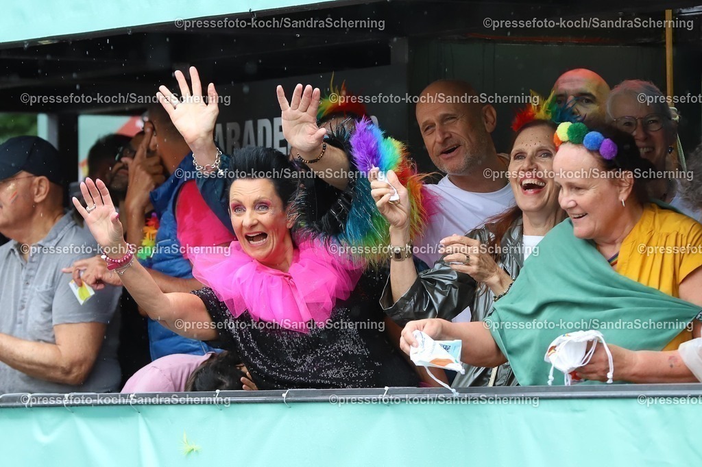 xSSC06072501071 | 06.07.2025, xsscx, Köln, Cologne Pride: Teilnehmerinnen an der Parade zum CSD in Köln