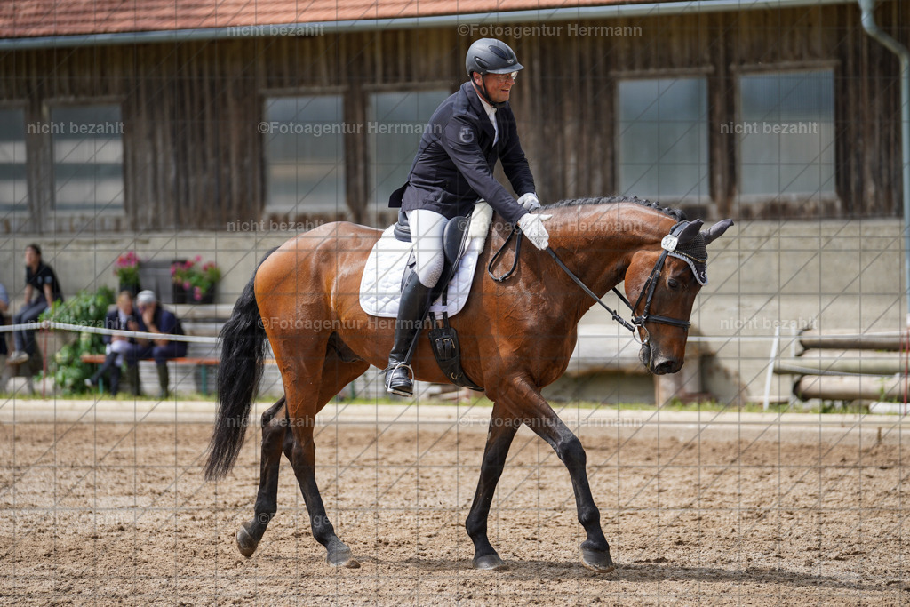 20240519-FAH05246 | Turnierbilder Niederseeon 2024, Vielseitigkeitsdressur, Reitsportbilder aus dem Landkreit Ebersberg, Gut Steinsee, RC Steinsee, Fotoagentur Herrmann