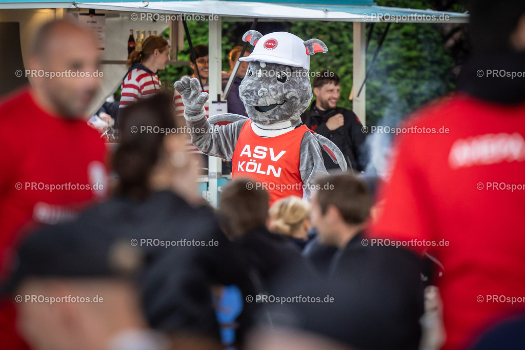 22. ASV Nachtlauf; Koeln, 28.05.25 | Impressionen vom 22. ASV Nachtlauf am 28.05.25 am Tanzbrunnen in Koeln. Foto: BEAUTIFUL SPORTS/Leah Kohring