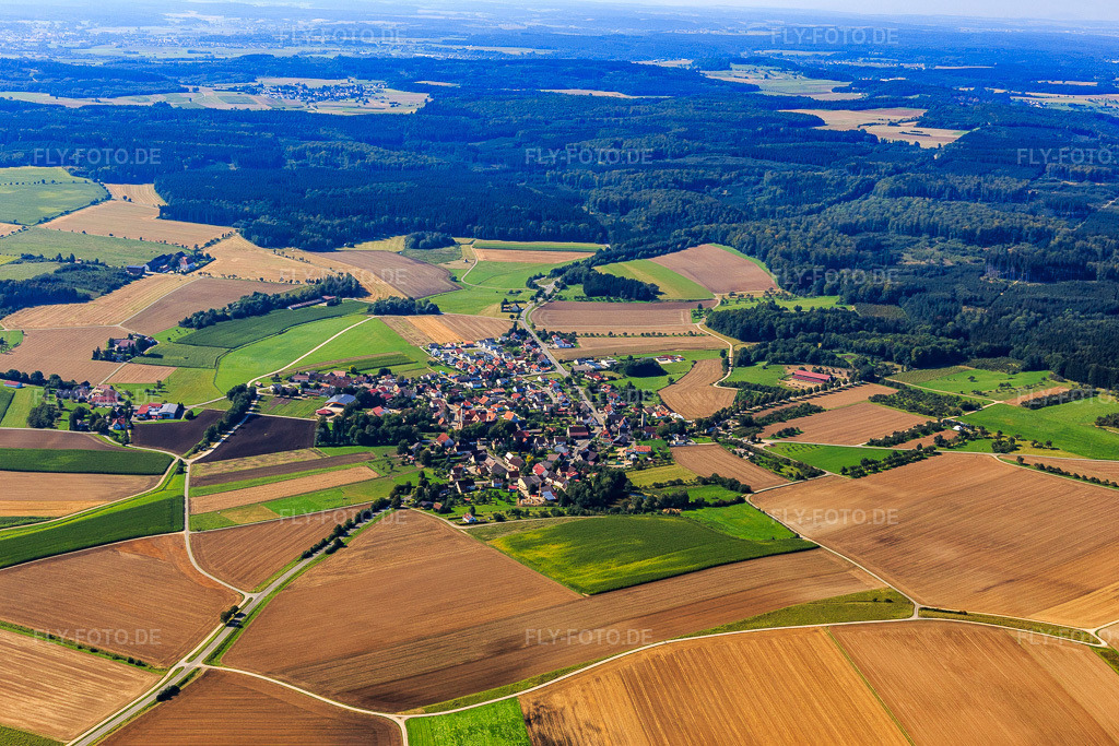 Luftbild: Ortsansicht aus Norden im Ortsteil Wilflingen in Langenenslingen im Bundesland Baden-Württemberg in Deutschland. Foto: IMG_129296.jpg vom 05.09.2021 durch Werner Riehm/FLY-FOTO.de