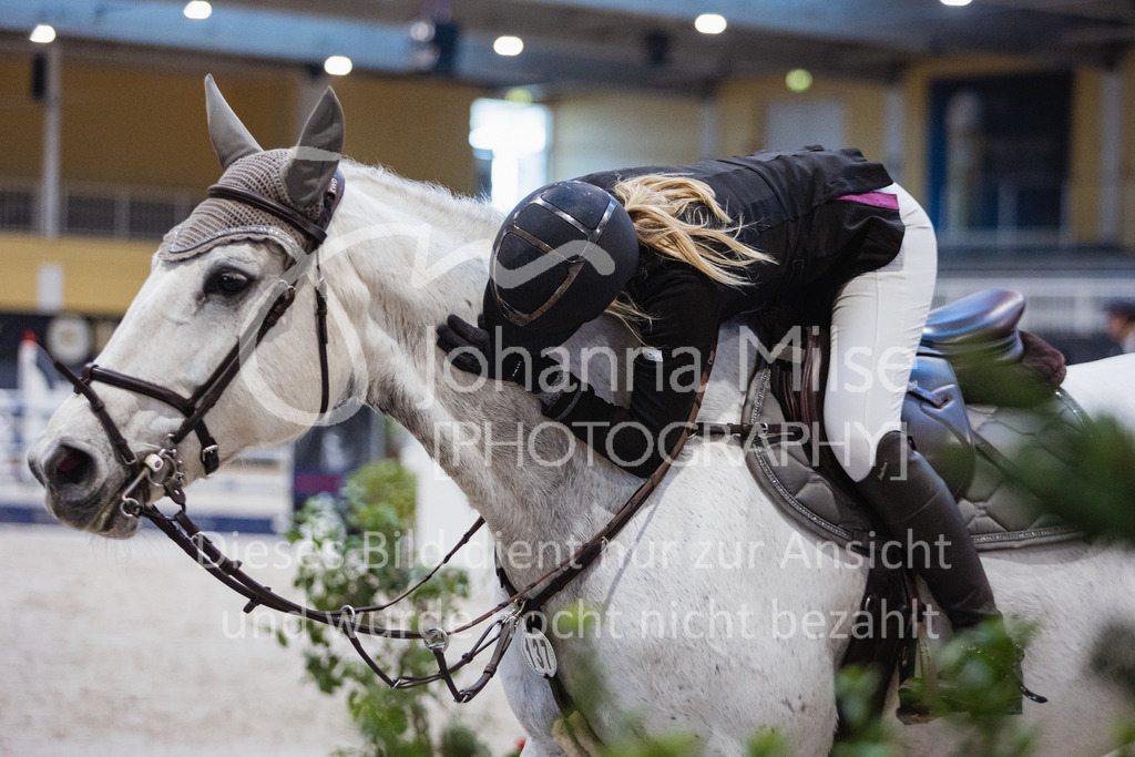 221217_Warstein_Stil-M-220 | Deine schönsten Turniermomente als professionelle Fotos! Entdecke hochwertige Pferdesport-Fotografie im Online-Shop. Jetzt Fotos finden & bestellen!