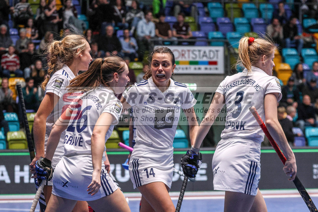 MJ_20230204-DHC-MHC-W-47 | Elisa Gräve (Düsseldorfer HC #26) & Selin Oruz (Düsseldorfer HC #14), Düsseldorfer HC - Mannheimer HC am 4.2.2023 in der Ballsporthalle, Frankfurt am Main