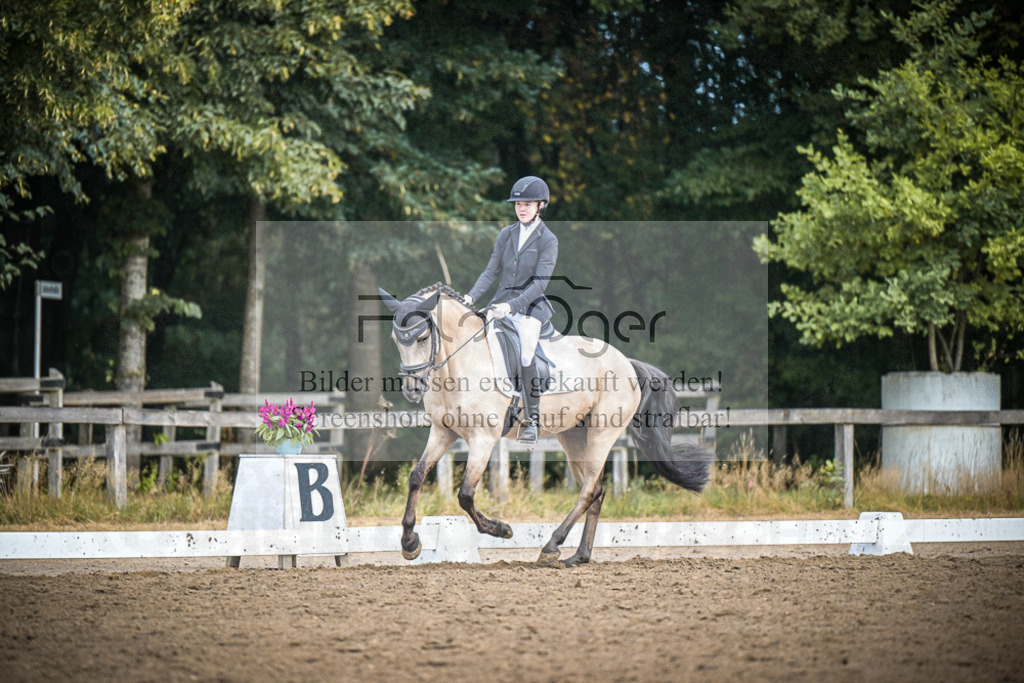 DOS_2340 | Entdecke hochwertige Reitturnierfotos von Foto Oger. Professionell, emotional und authentisch – jetzt Lieblingsmomente im Shop bestellen.Deutschlandweite Turnierfotografie. - Realisiert mit Pictrs.com