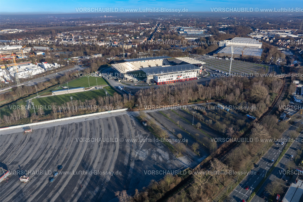 Essen241260080RWE-StadionAnDerHaffenstrasse | Luftbild, Fußballstadion an der Hafenstraße des Clubs Rot-Weiss Essen,3. Bundesliga , Essen-Borbeck, Tribünen, ,Essen, Ruhrgebiet, Nordrhein-Westfalen, Deutschland Copyright: Blossey Mantler