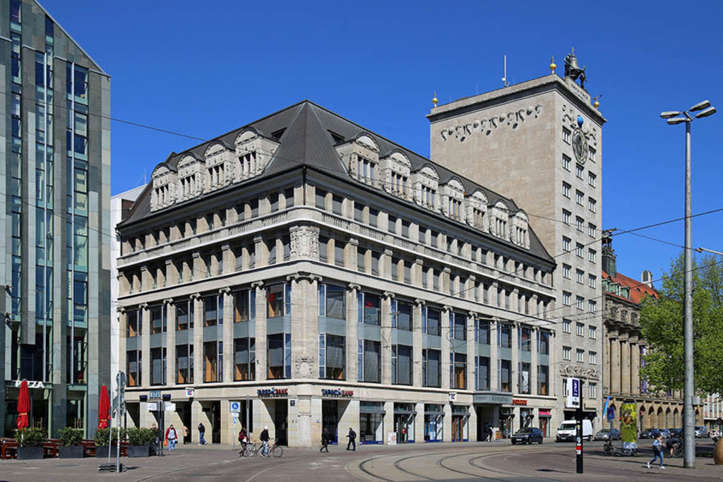 Bildlexikon Leipzig - Bamberger & Hertz - Königsbau | Das Team hinter BILDLEXIKON LEIPZIG bündelt historische wie aktuelle Informationen über die Stadt Leipzig in Text und Bild auf einer Plattform und stellt diese der interessierten Öffentlichkeit zur Verfügung.