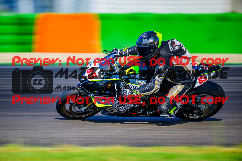 MaZZes_Fotomatrix_20250816_6007705_5829 | WEISS