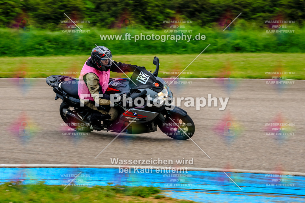 MotoTeam-9804 | Hier findet Ihr Bilder von Touristenfahrten auf der Nürburgring Nordschleife oder von anderen Veranstaltungen die ich besucht habe. Viel Spass beim Durch Schauen 