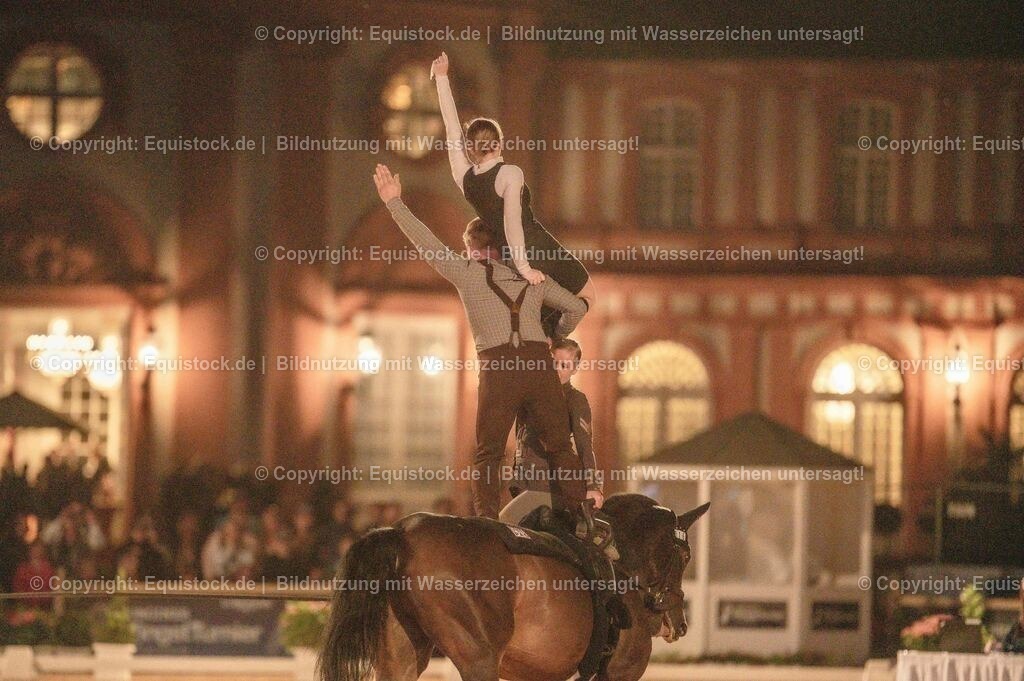 20230527_Voltigieren_NASPA_Flutlicht_1226 | equistock